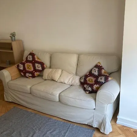 Apartment, Nobre Lägenhet *
