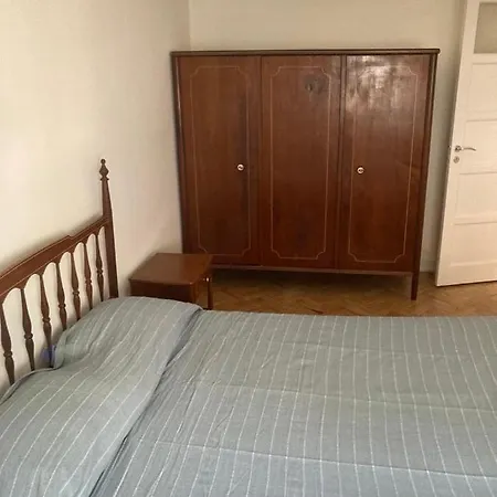 Apartment, Nobre Lägenhet